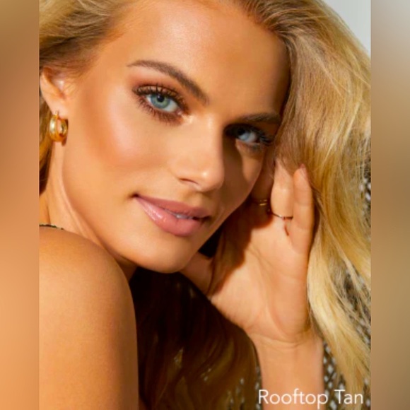 Buxom Staycation Vibes Bronzer- Rooftop Tan - Picture 2 of 13